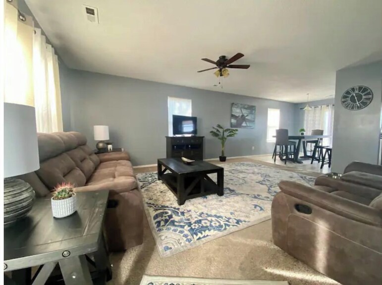 Nice 3 Bdr 2 Bth House+fenced Backyard - Wichita, KS