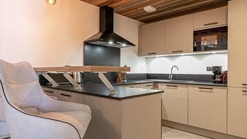 Kühlschrank, Kochgeschirr/Geschirr/Besteck