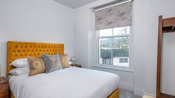 1 habitación, decoración personalizada y muebles diferentes