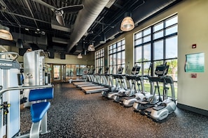 Vila, vários quartos | Sala de fitness