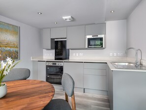 Fridge, dishwasher, electric kettle, toaster - Apartment 1 Latrigg (Keswick)