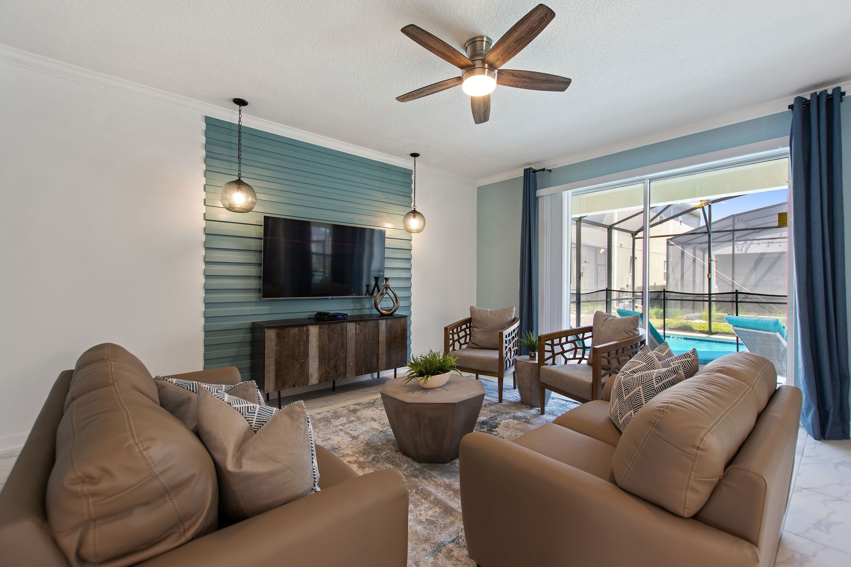 别墅, 6 间卧室 | 起居区 | 智能电视