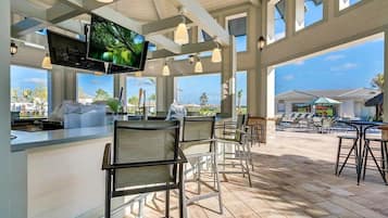Villa, 6 Bedrooms | Dining