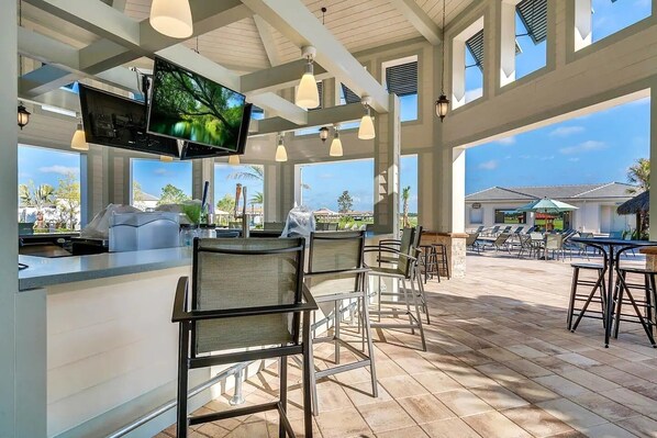 Townhome, 5 Bedrooms | Dining