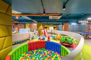 Children’s play area – indoor - Ramee International Surat (Surat)