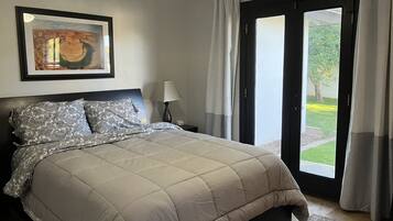 2 bedrooms, travel crib, free WiFi, bed sheets