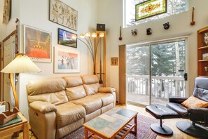 TV, fireplace, books - Spacious Frisco Retreat w/ Private Hot Tub! (Frisco)