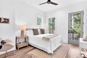 3 bedrooms, in-room safe, free WiFi, bed sheets