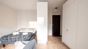 Unclassified image, 4 of 24, button - 2ndhomes High-quality Studio w Balcony (Helsinki)