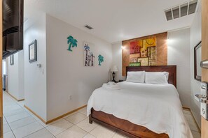 1 chambre, fer et planche à repasser, accès au Wi-Fi (inclus)