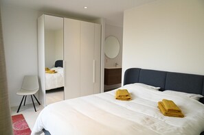 4 bedrooms, travel cot, free WiFi, bed sheets