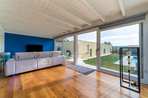 Retraite spa rustique à Netos