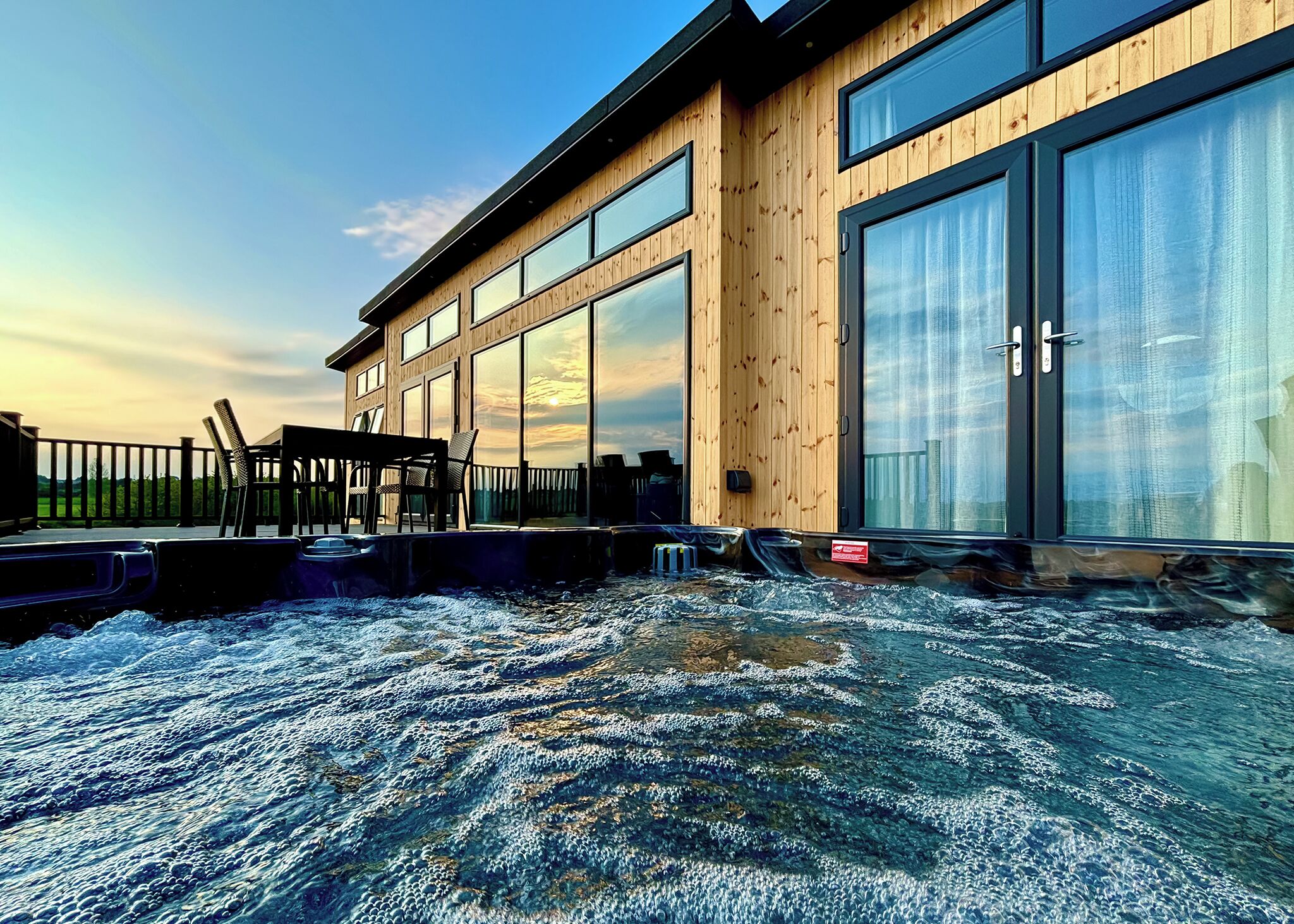Bain à remous extérieur