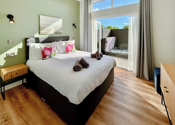 2 bedrooms