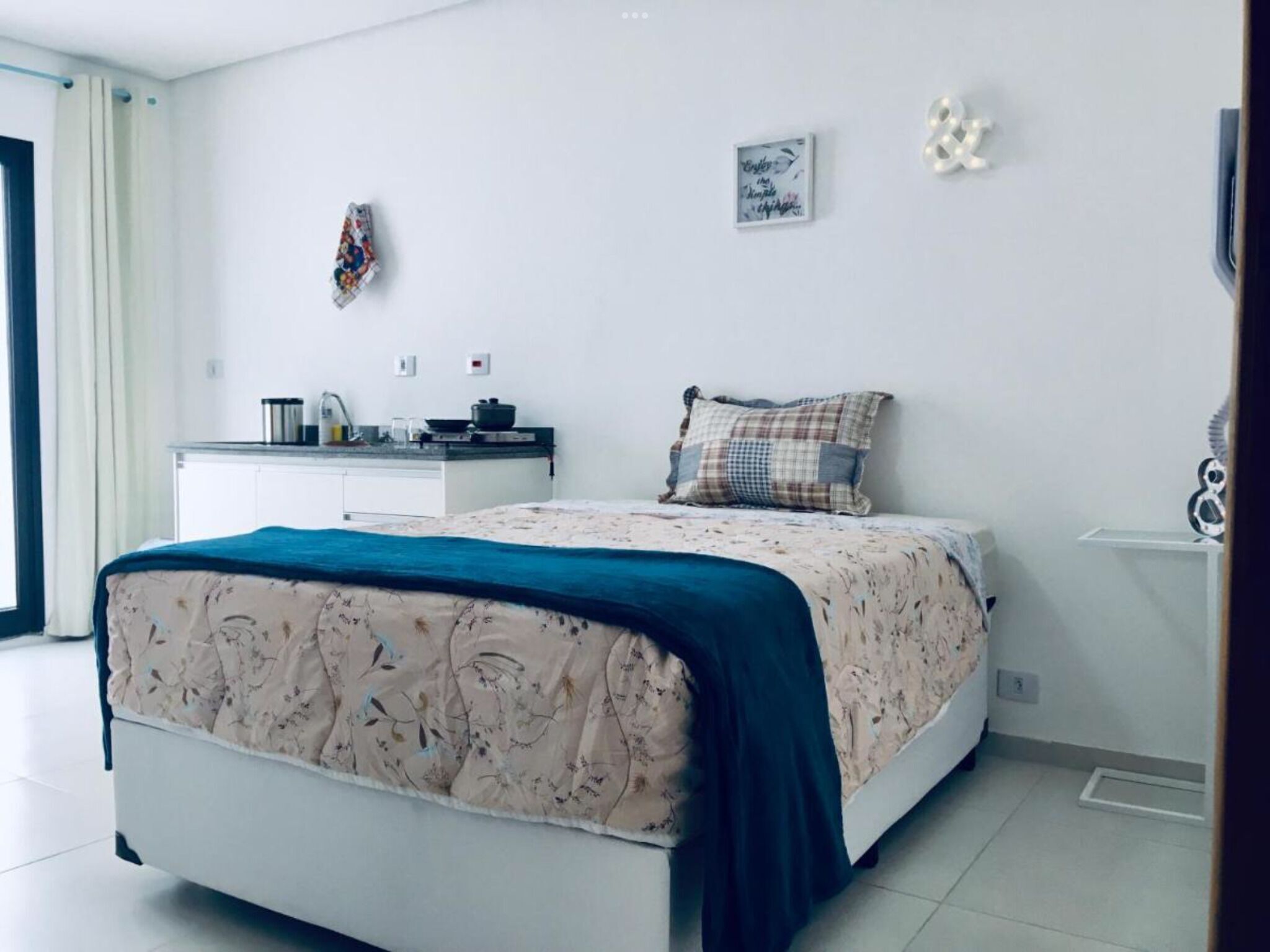 Desk, laptop workspace, free WiFi, bed sheets