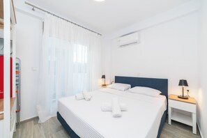 2 bedrooms, iron/ironing board, free WiFi, bed sheets - Roxani Two - Bedroom Duplex with Garden (Kavala)