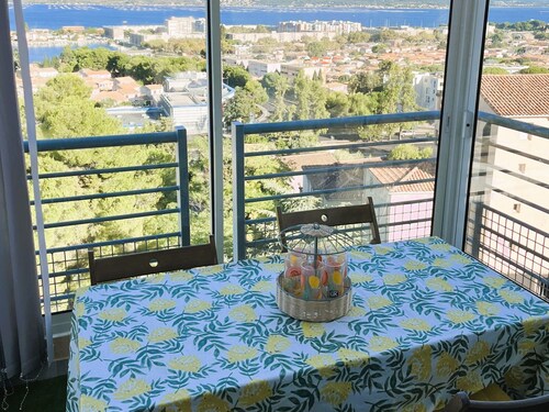 Appartement T2 avec garage et piscine à Sète