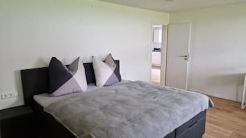 1 bedroom, travel crib, free WiFi, bed sheets