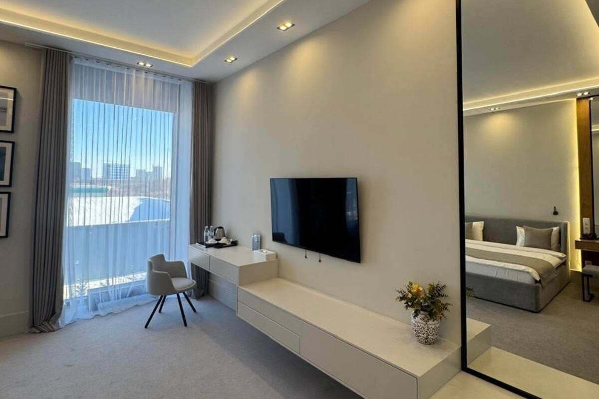 Deluxe Room | Desk, laptop workspace, free WiFi, bed sheets