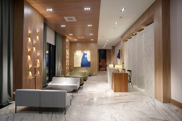 Reception - Neos Hotel (Astana)