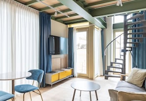 高级复式, 1 间卧室 | 起居区 | 50-英寸LED 电视(配备有线频道)、电视、加热地板