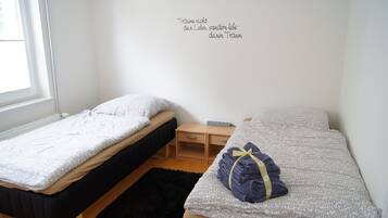 2 Schlafzimmer, Reisekinderbett, kostenloses WLAN