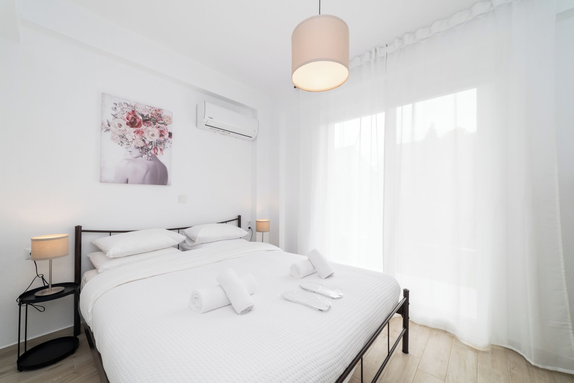 1 habitación, tabla de planchar con plancha, wifi gratis y ropa de cama 