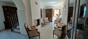 Interior - CHARACTER HOUSE NEAR GORGES D'ASCO (Moltifao)