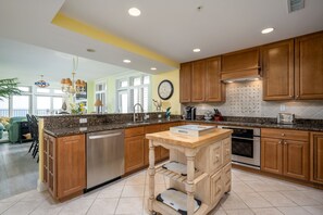 Microwave, dishwasher