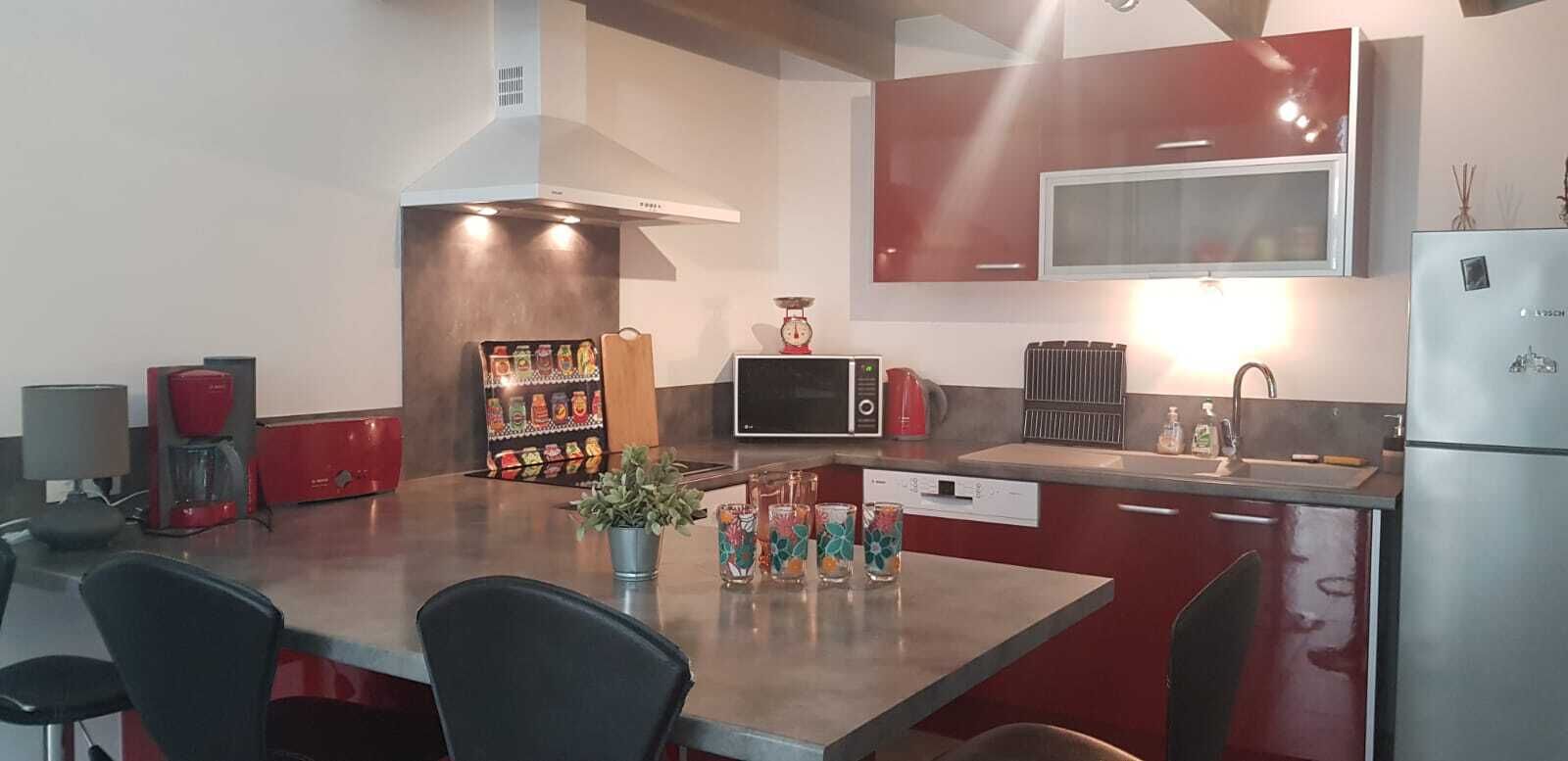 雪櫃、微波爐、焗爐、爐具