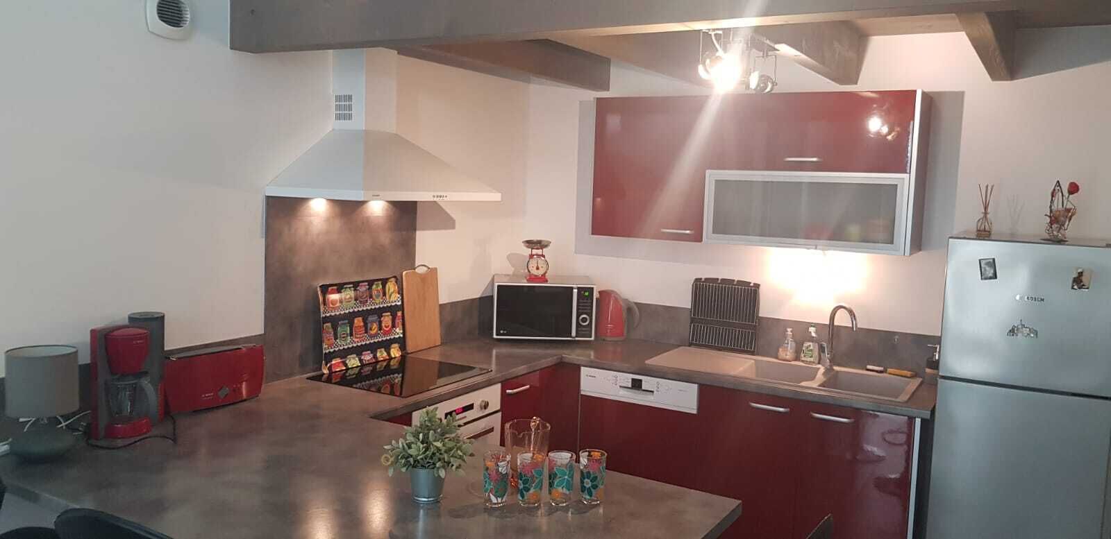 冰箱、微波炉、烤箱、炉灶