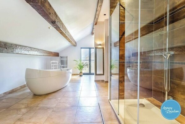 Hair dryer, towels, soap, shampoo