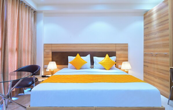 Deluxe Room - MY HOTEL (New Delhi)