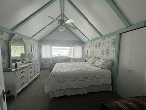 6 soverom, strykejern/-brett, wi-fi (inkludert) og sengetøy