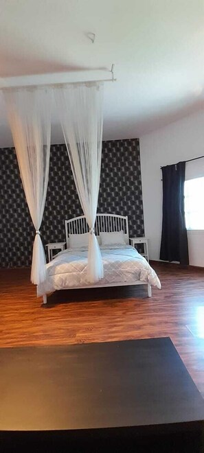 Iron/ironing board, free WiFi, bed sheets - Villa 124 (Dubai)