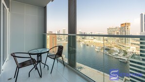 Premium Apartment | Terrace/patio - Elegant 1BR Apt Near Down Town (Dubai)