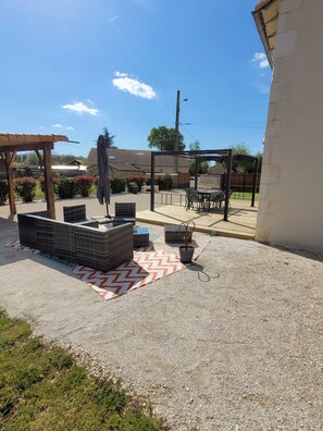 屋外ダイニングエリア