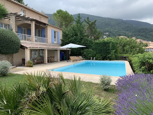 Beautiful Villa, big pool,  overlooking valley, walking distance to town. 