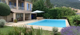 Beautiful Villa, big pool,  overlooking valley, walking distance to town. 