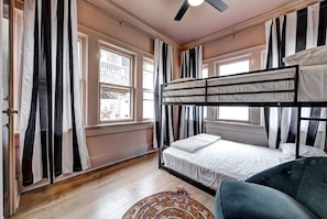3 bedrooms, desk, iron/ironing board, travel cot