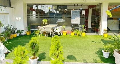 Lime Tree Luxury Studio