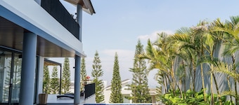 Sunshine City View Villa 6BR wth a private Heated Pool