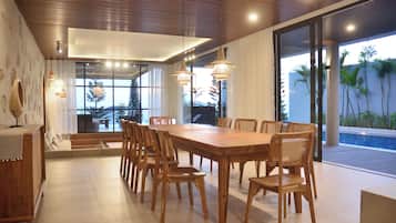 Family Villa | Dining room
