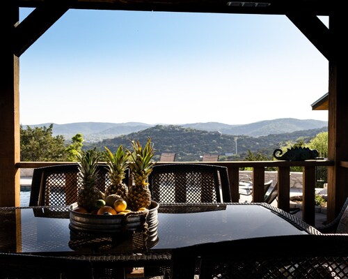 Pura Vida Private Pool, Wi-Fi, @ Frio River Vacation Rentals