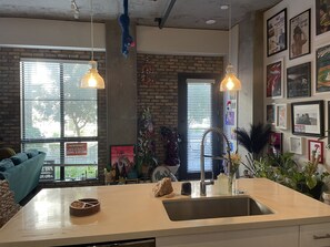 Interior - Downtown Phoenix in the heart of the NFL experience (Phoenix)