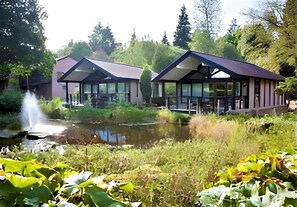 Exterior - Romantic / Valentines Lodge by Loch Lomond (Alexandria)