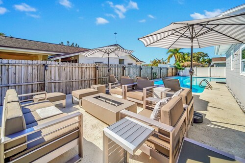 5BR/4B Tampa Bay Resort Style Private Pool Oasis