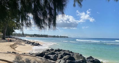 Beautiful West Coast villa, shared pool, Inc Fairmont Beachclub access for four.