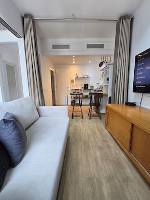 TV connectée, chaîne hi-fi, écrans d'ordinateur
