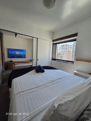 1 bedroom, iron/ironing board, free WiFi, bed sheets - Av. Paulista | Hotel with hot tub, swimming pool, gym and 24-hour reception. (São Paulo)